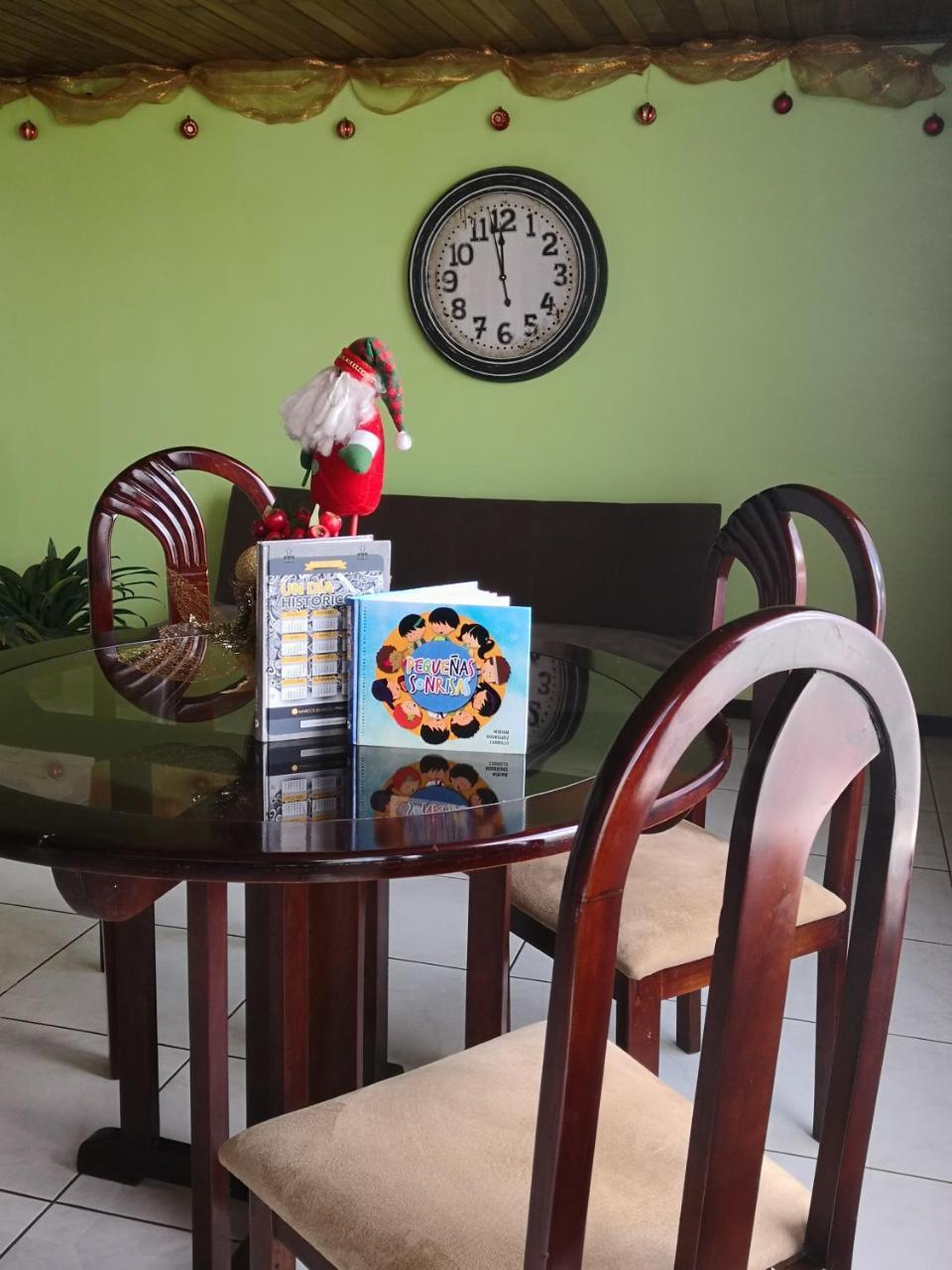 Vida Tropical Bed and Breakfast Alajuela Buitenkant foto